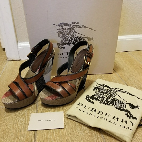 Burberry wedges - Picture 1 of 3